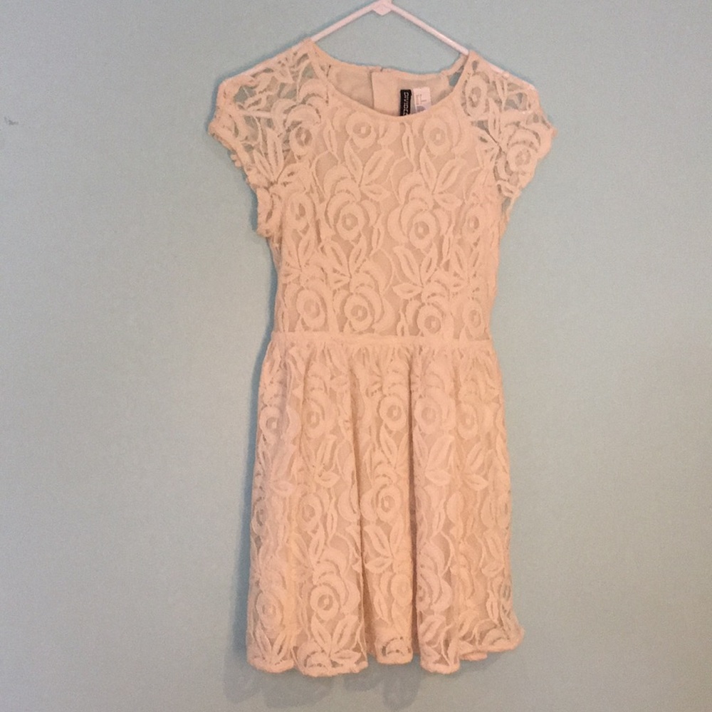 H&M lace dress